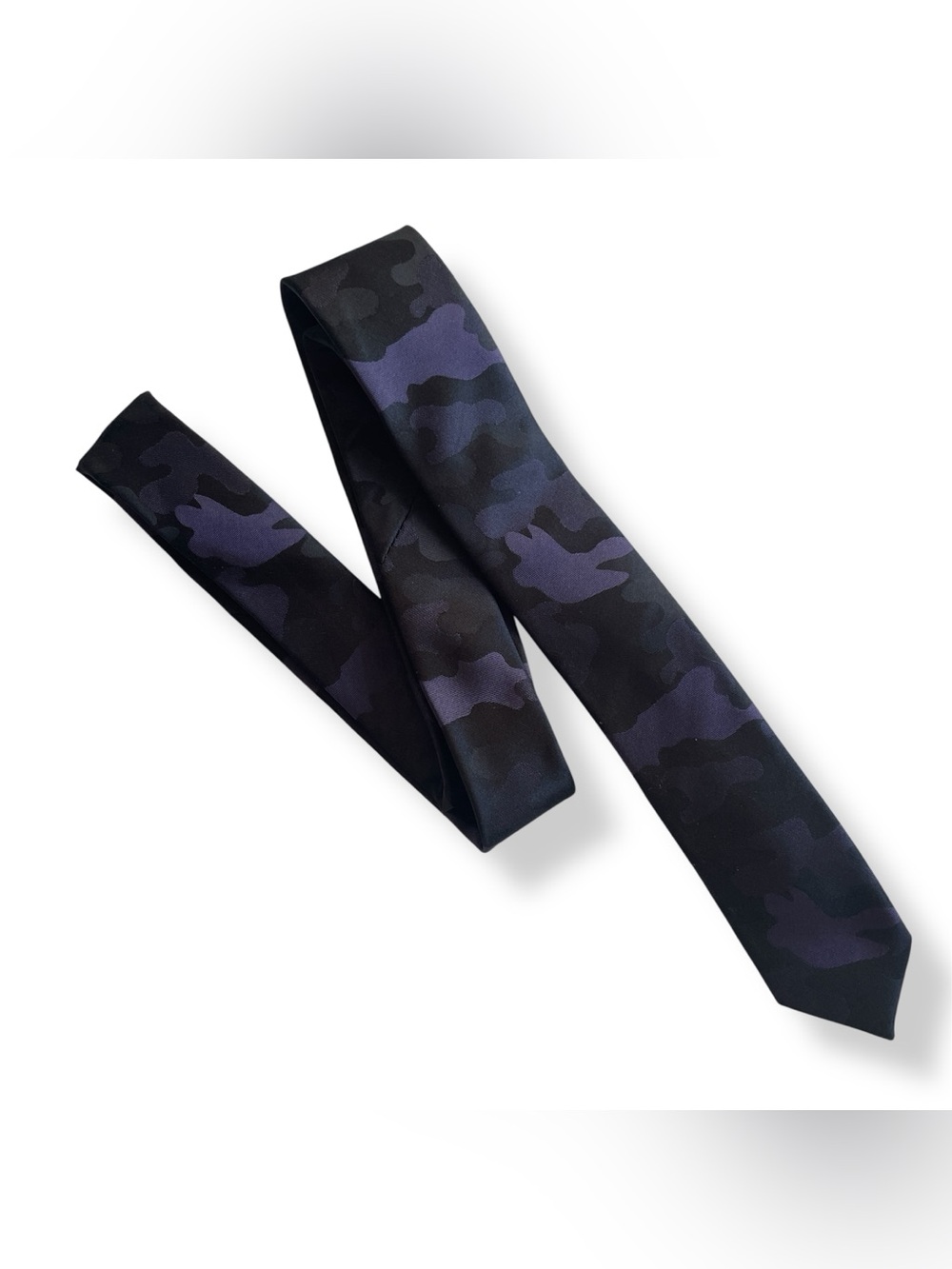 Camouflage Slim Tie in Black and Navy